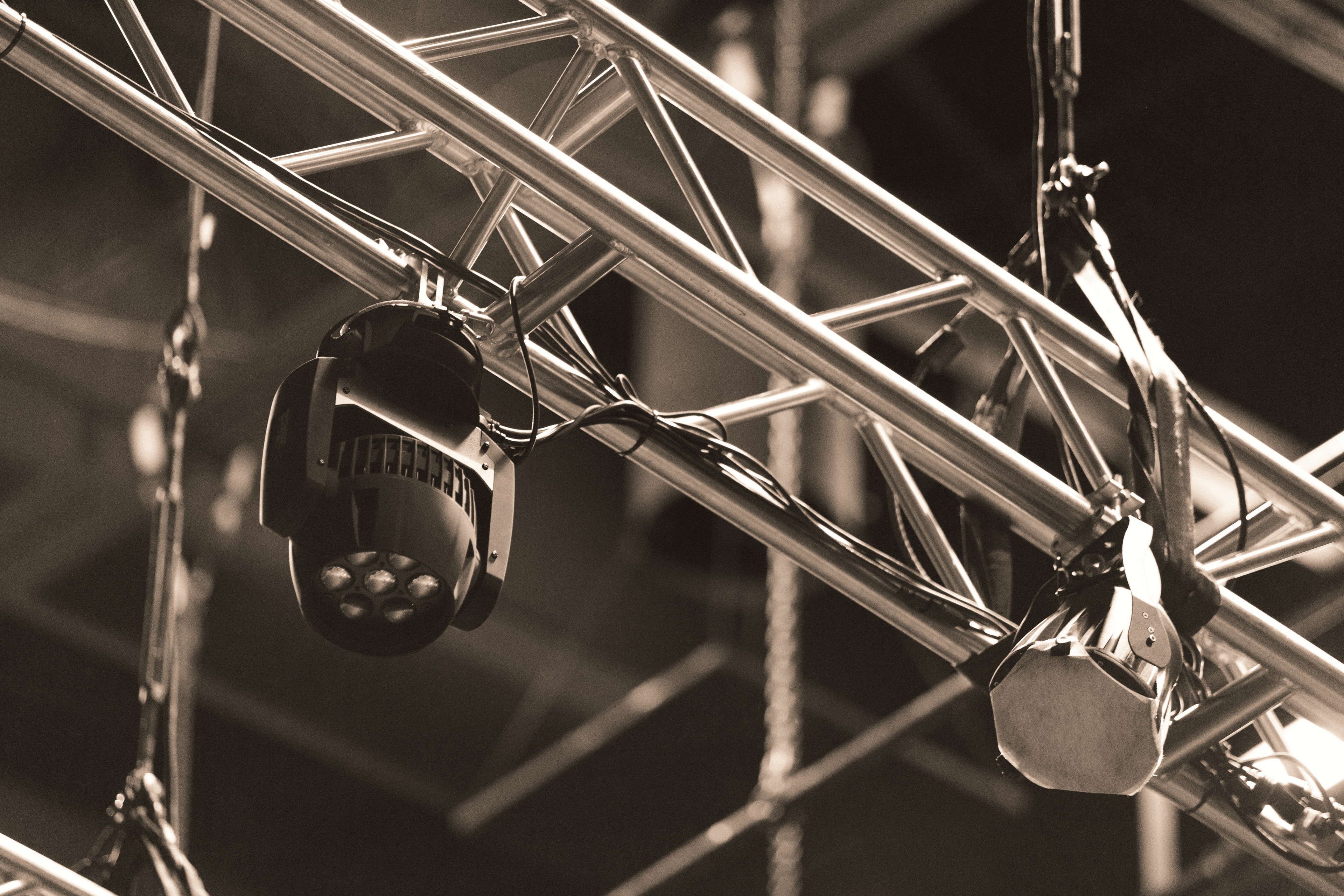 ИНЖЕНЕРНЫЕ И ВСПОМОГАТЕЛЬНЫЕ СИСТЕМЫ